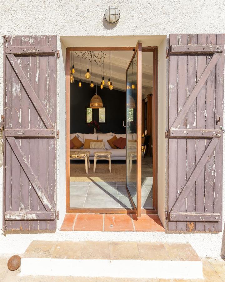 Lodges Park Castellet Provence - Gites Dans Les Vignes Aoc Bandol A 15 Min Des Plages Et Du Circuit Paul Ricard F1 Le Beausset Bilik gambar